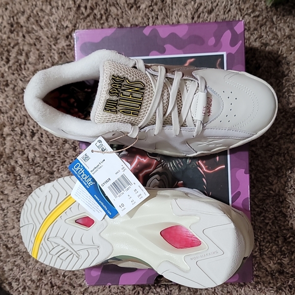 Reebok Power Rangers Kamikaze II Low "Alabaster/Pure Grey 10/Power Red" Men's - Picture 14 of 14